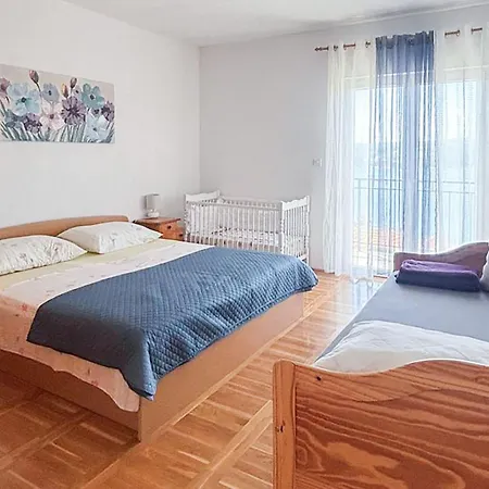 Pet Friendly In With Wifi Apartament Nečujam