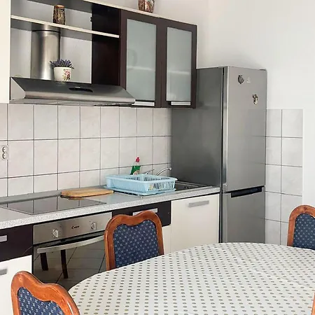 Cozy In With House Sea View Daire Nečujam