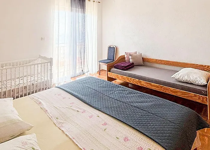 Apartment Pet Friendly In With Wifi Necujam